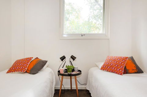 Melbourne Villa - Travel Search 31