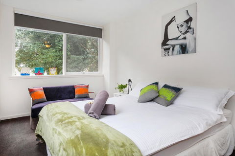 Melbourne Villa - Travel Search 0