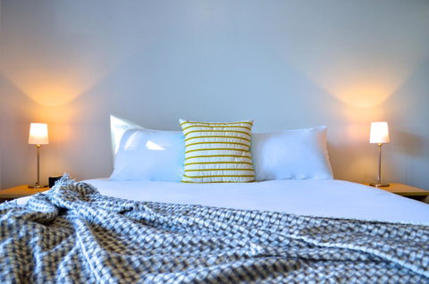 Mansfield Apartments - Tourism Guide 0
