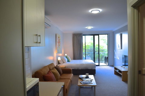 Mansfield Apartments - Tourism Guide 17