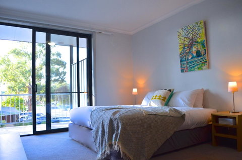 Mansfield Apartments - Tourism Guide 6