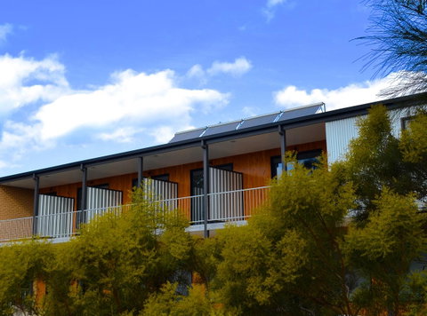 Mansfield Apartments - Tourism Guide 2
