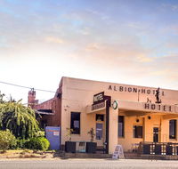 Albion Hotel and Motel Castlemaine - Tourism Guide