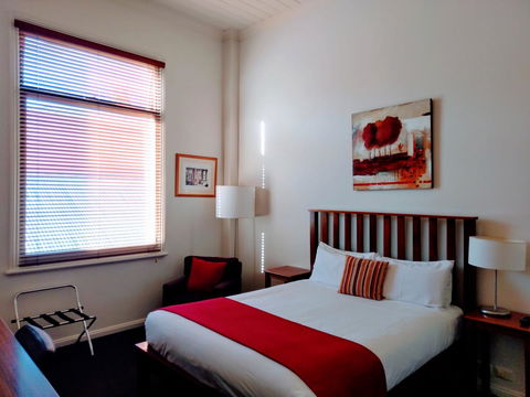 Ansonia On Lydiard - Tourism Guide 40