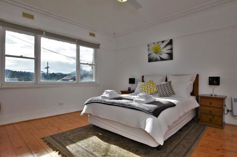 A Stroll Away - Tourism Guide 5