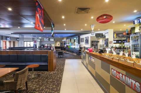 Nightcap At Excelsior Hotel - Travel Search 7