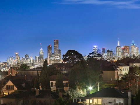 Beaumont Kew Apartments - Tourism Guide 3