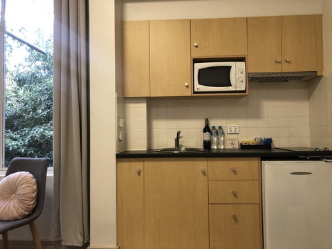 Beaumont Kew Apartments - Tourism Guide 13