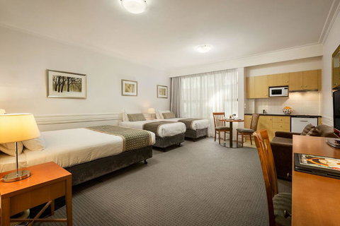 Beaumont Kew Apartments - Tourism Guide 28