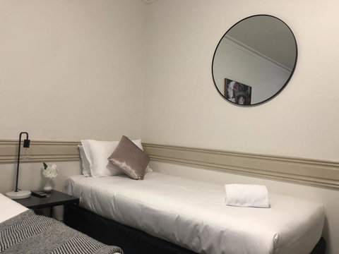 Beaumont Kew Apartments - Tourism Guide 6