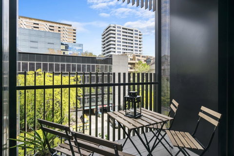 Complete Host Leopold Apartments - Tourism Guide 6