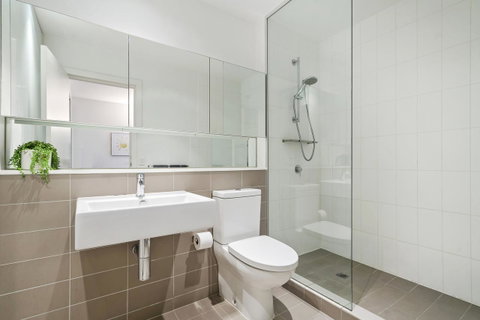 Complete Host Leopold Apartments - Tourism Guide 13