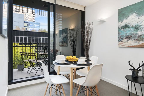 Complete Host Leopold Apartments - Tourism Guide 3