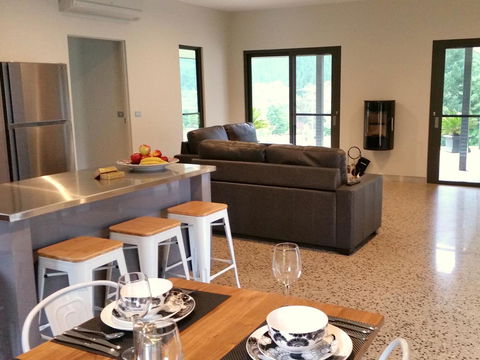 3 Bells Alpine Cottage - Travel Agents 15
