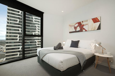Complete Host CBD Lighthouse Apartments - Tourism Guide 21