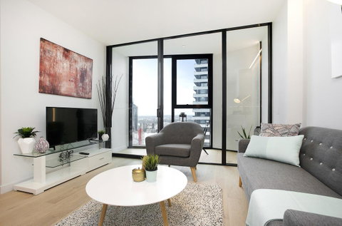 Complete Host CBD Lighthouse Apartments - Tourism Guide 9