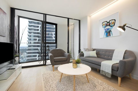 Complete Host CBD Lighthouse Apartments - Tourism Guide 15