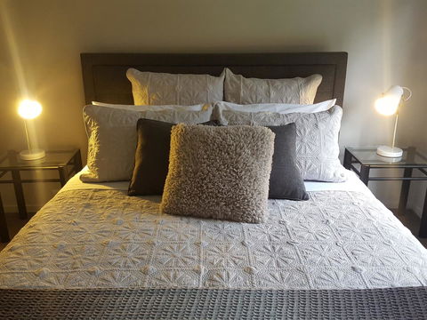 Juliet House - Tourism Guide 1