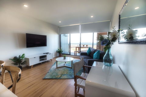 Waterfront Apt 234 Marinaquays - Travel Search 9