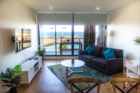 Waterfront Apt 234 Marinaquays - Travel Search 2