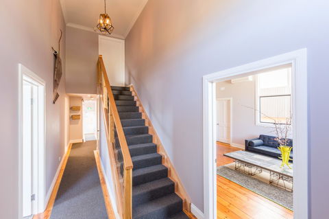 The Old Mechanics - Tourism Guide 8