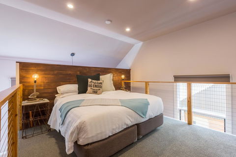 The Old Mechanics - Tourism Guide 9