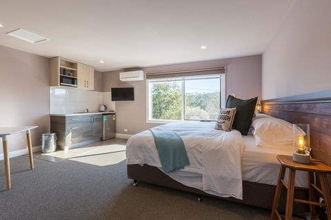 The Old Mechanics - Tourism Guide 15