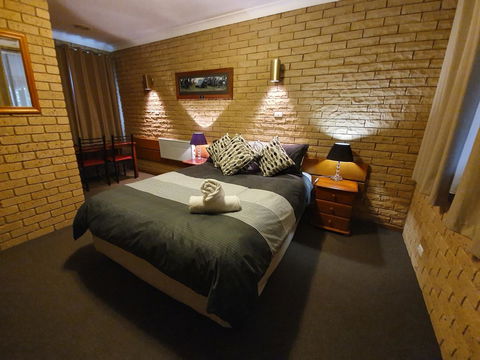Allamar Motel - Tourism Guide 5