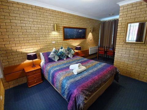 Allamar Motel - Tourism Guide 7