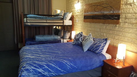 Allamar Motel - Tourism Guide 25