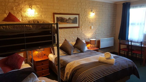 Allamar Motel - Tourism Guide 27