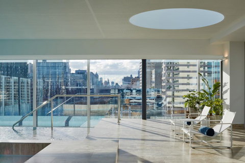 Pride Fawkner Apartments - Tourism Guide 8