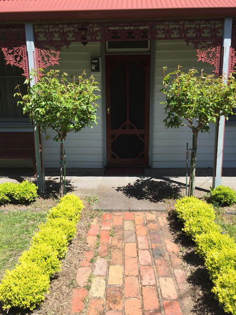 Airleigh-Rose Cottage - Tourism Guide 3