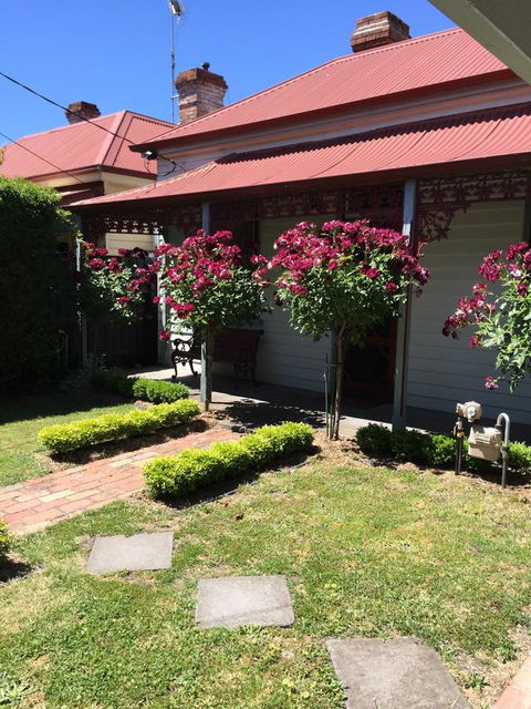 Airleigh-Rose Cottage - Tourism Guide 0