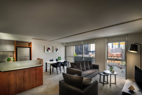 Punthill Apartment Hotel - Little Bourke - Tourism Guide 1