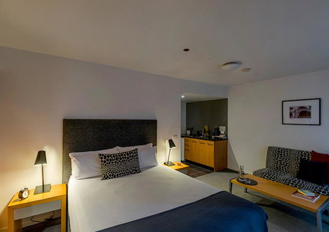 Punthill Apartment Hotel - Little Bourke - Tourism Guide 7