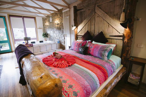 Ditto Daddy's - Tourism Guide 6