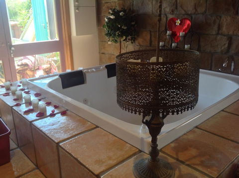 Ditto Daddy's - Tourism Guide 12