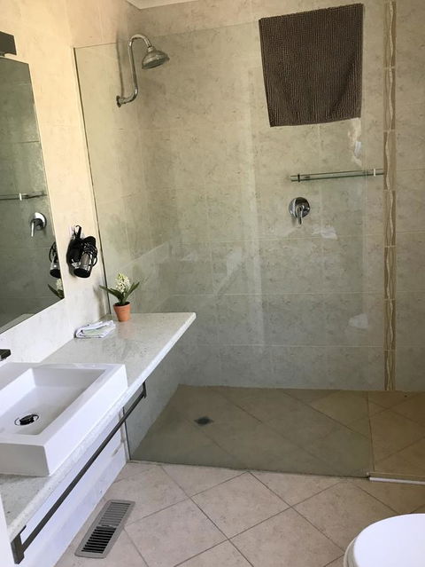 Tarra Bulga Guesthouse - Travel Agents 11
