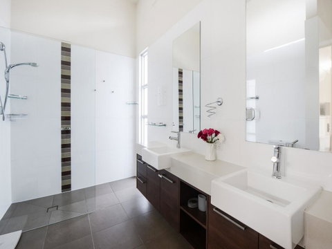 Boutique Stays - Maple On Kent - Tourism Guide 12