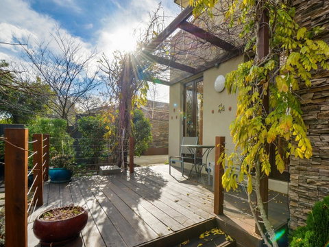Boutique Stays - Maple On Kent - Tourism Guide 24