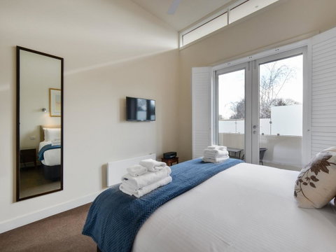 Boutique Stays - Maple On Kent - Tourism Guide 10
