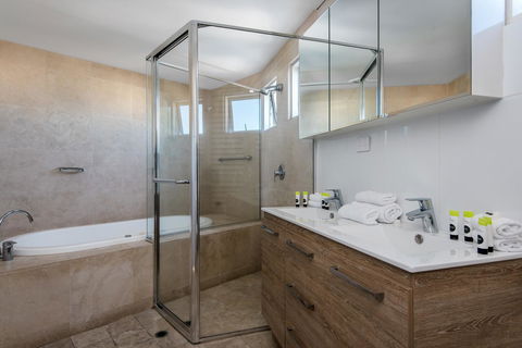 Noosa Blue Resort - Tourism Guide 18
