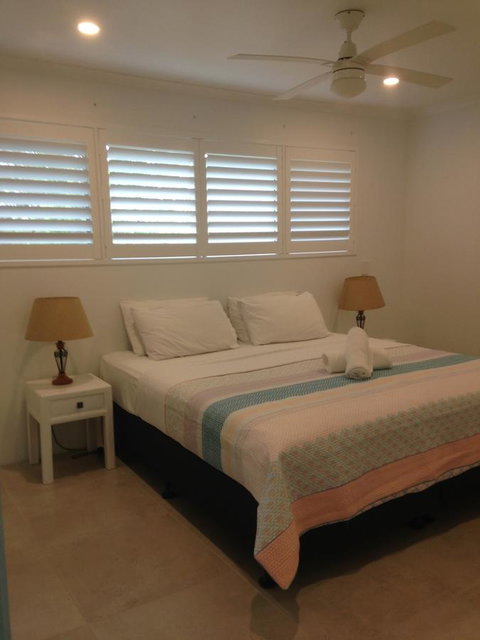 Chez Noosa Resort Motel - Tourism Guide 17