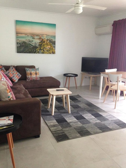 Chez Noosa Resort Motel - Tourism Guide 18