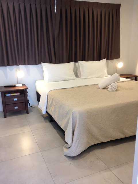 Chez Noosa Resort Motel - Tourism Guide 13