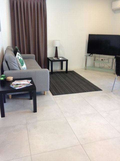 Chez Noosa Resort Motel - Tourism Guide 14