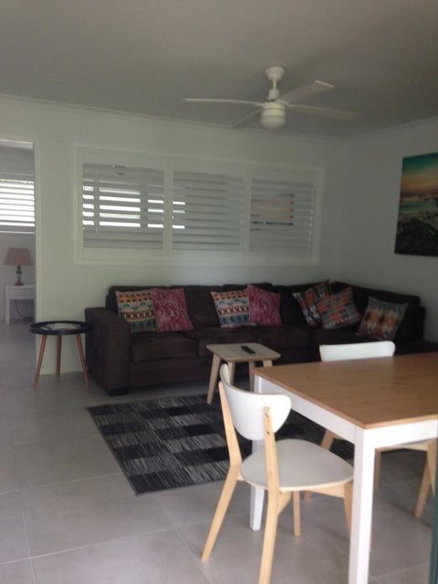 Chez Noosa Resort Motel - Tourism Guide 19