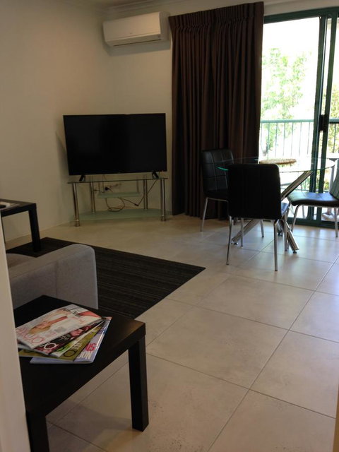 Chez Noosa Resort Motel - Tourism Guide 9