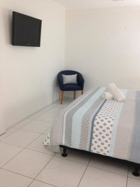 Chez Noosa Resort Motel - Tourism Guide 26